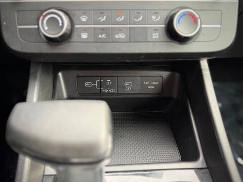 2025 Hyundai Tucson SE