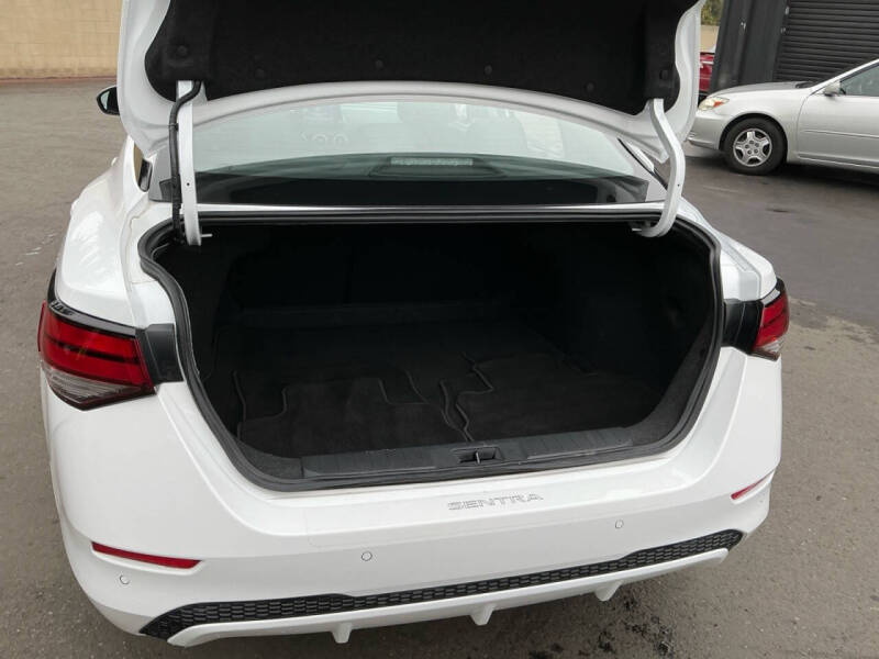 2025 Nissan Sentra SV