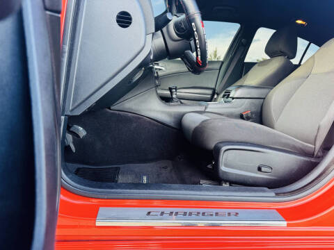 2017 Dodge Charger SE