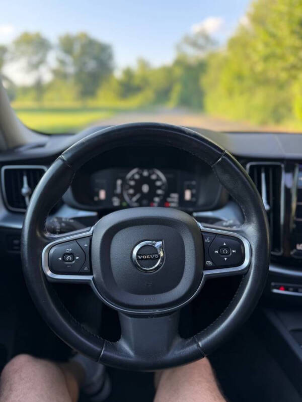 2018 Volvo XC60 T5 Momentum