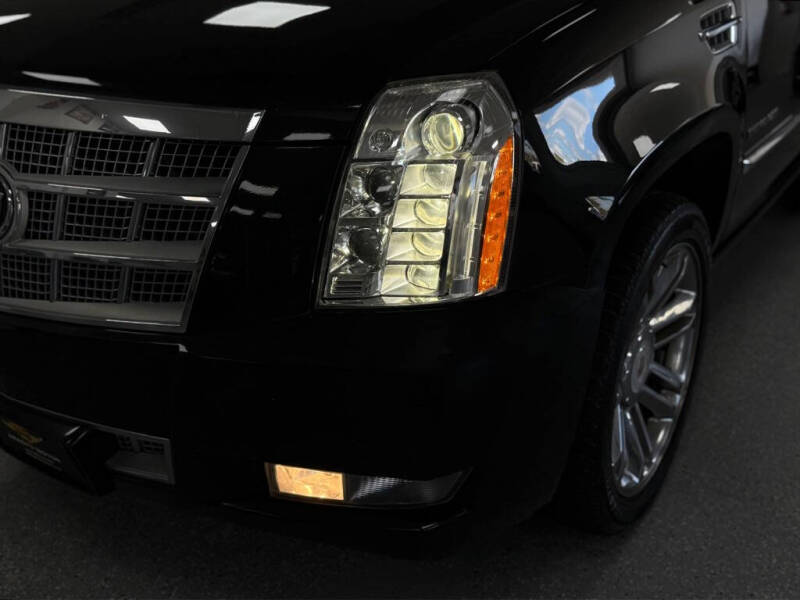 2013 Cadillac Escalade Platinum Edition