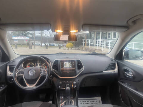 2015 Jeep Cherokee Sport