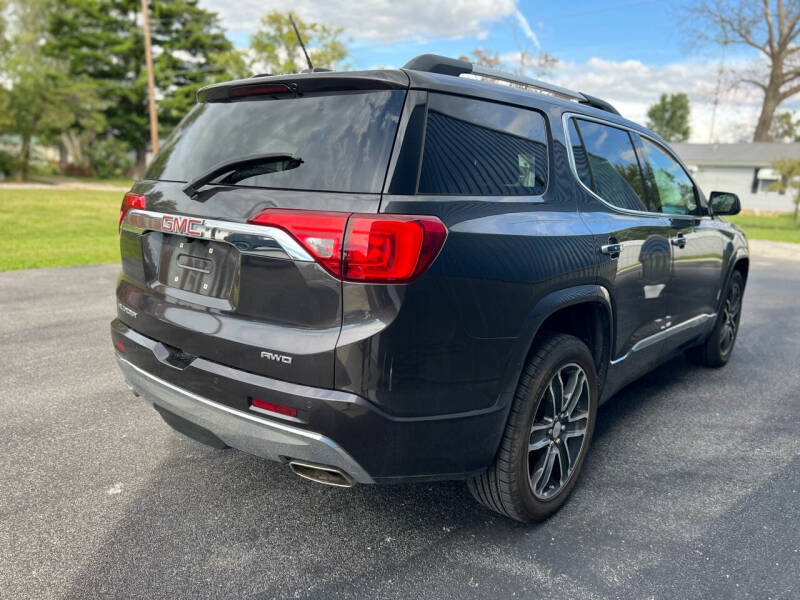 2017 GMC Acadia Denali photo 8