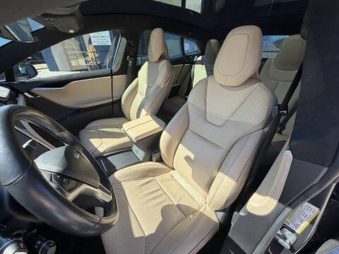 2017 Tesla Model S 90D
