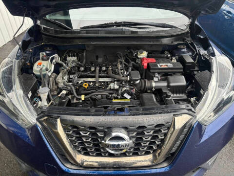 2019 Nissan Kicks SR