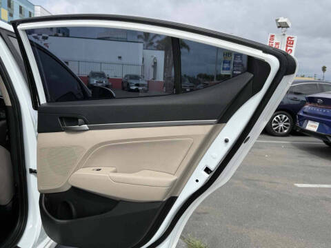 2018 Hyundai Elantra