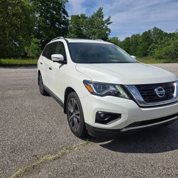 2017 Nissan Pathfinder Platinum