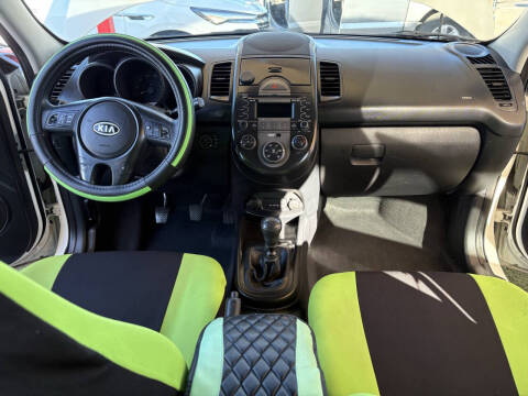 2010 Kia Soul +