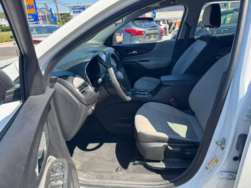 2022 Chevrolet Equinox LS