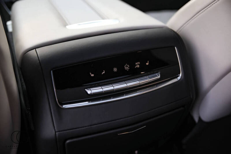 2025 Cadillac Escalade-V