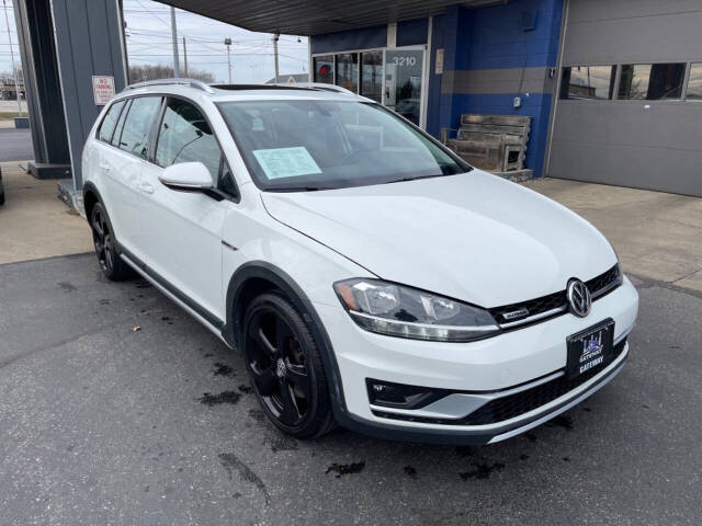 2018 Volkswagen Golf Alltrack for sale at Gateway Motor Sales in Cudahy, WI