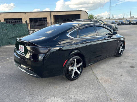 2015 Chrysler 200 Limited