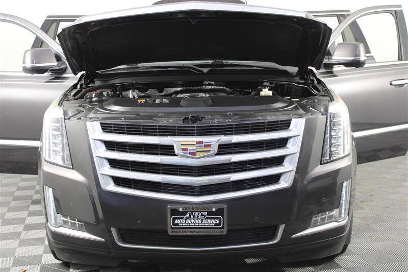 2016 Cadillac Escalade Luxury Collection