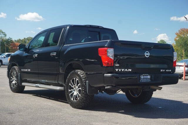 2020 Nissan Titan SV