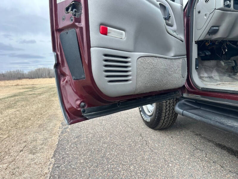 1999 GMC Suburban K2500 SLE