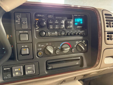 2000 Cadillac Escalade