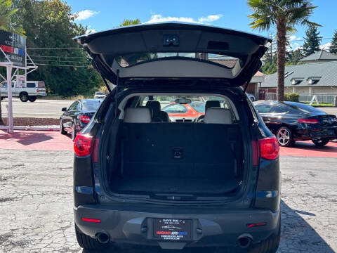 2010 Chevrolet Traverse LTZ