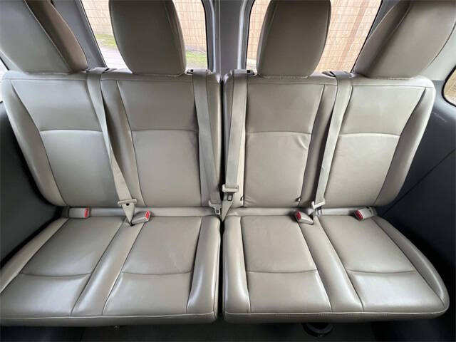 2016 Nissan NV 3500 HD SL