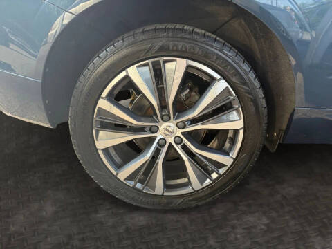 2022 Volvo XC60 B5 Momentum
