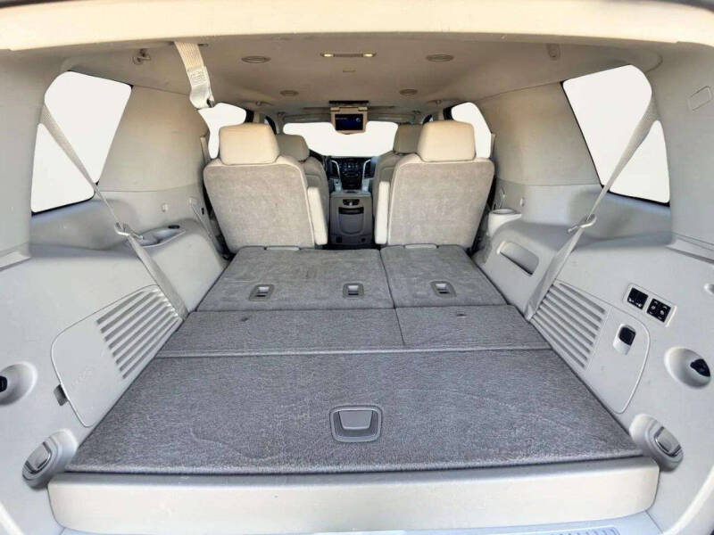 2016 Cadillac Escalade Luxury Collection
