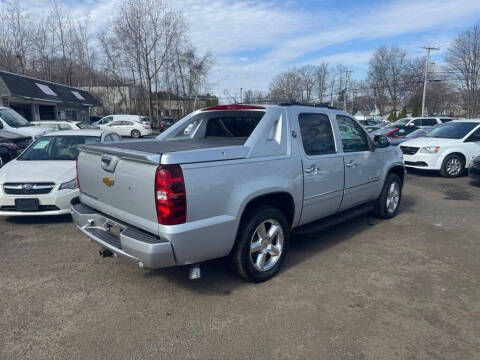 2013 Chevrolet Avalanche LTZ Black Diamond