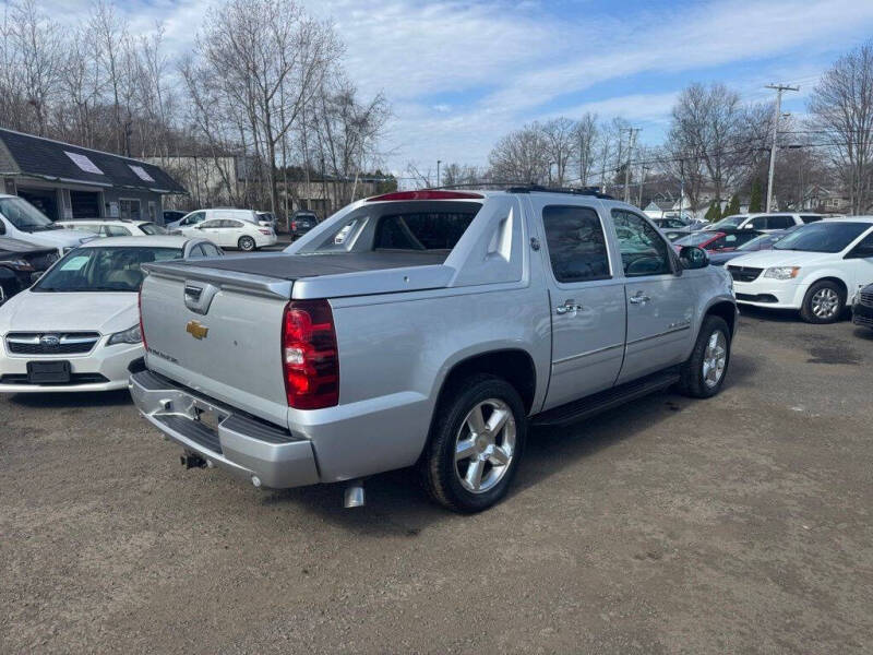 2013 Chevrolet Avalanche LTZ Black Diamond