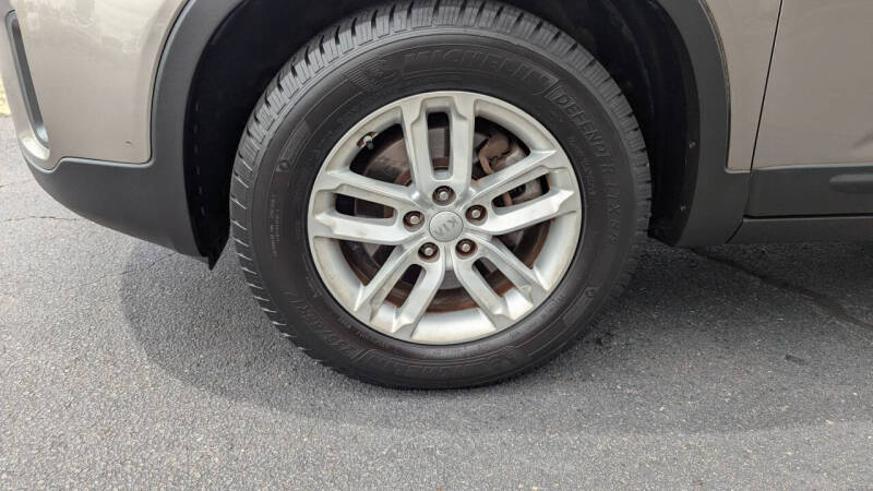 2015 Kia Sorento LX