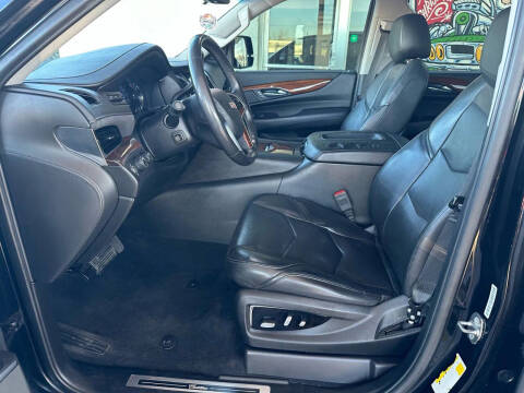 2018 Cadillac Escalade ESV Luxury