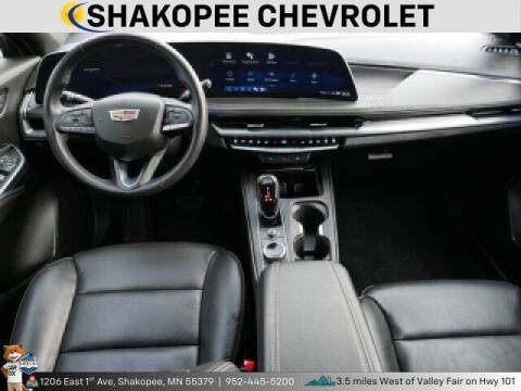 2024 Cadillac XT4 Premium Luxury
