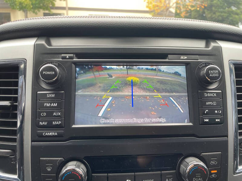 2017 Nissan Titan SL