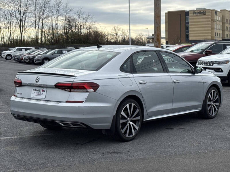 2021 Volkswagen Passat R-Line