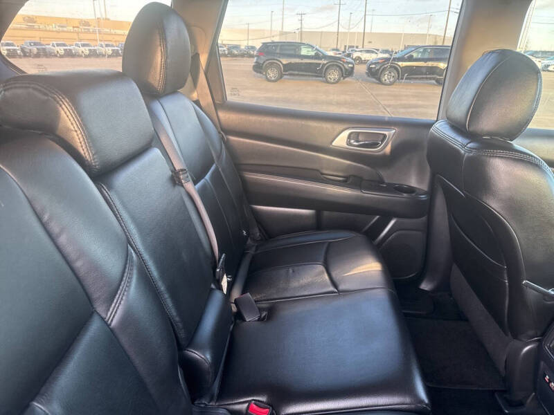 2020 Nissan Pathfinder SV