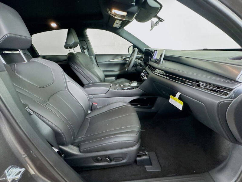 2027 Infiniti QX65 Luxe