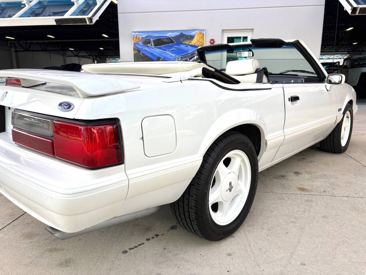 1993 Ford Mustang 17