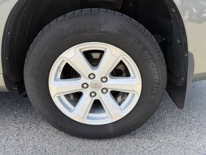 2010 Toyota Highlander SE