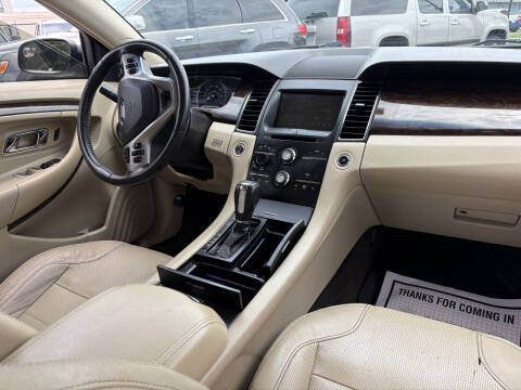 2015 Ford Taurus Limited