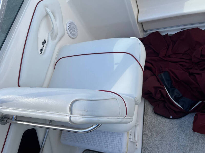 1998 Sea Ray 215EC