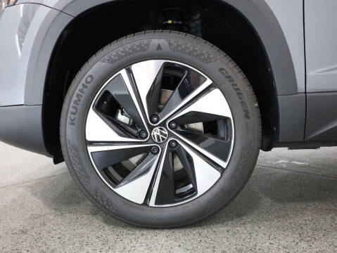 2026 Volkswagen Taos SE 4Motion