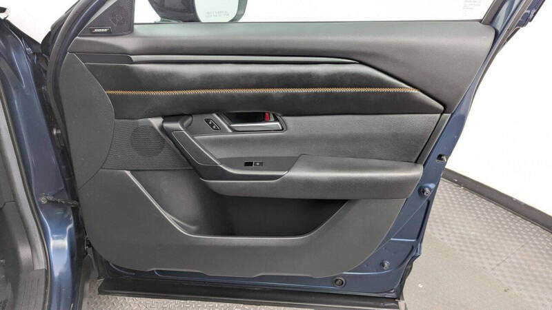 2025 Mazda CX-50 Hybrid Premium Plus