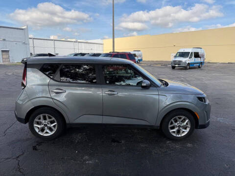 2023 Kia Soul LX