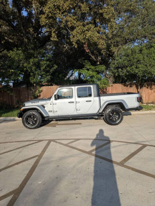 2022 Jeep Gladiator Sport