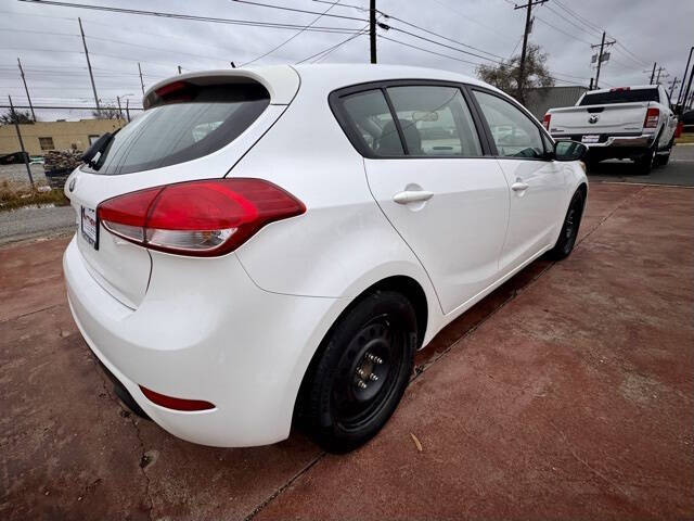2016 Kia Forte5 LX