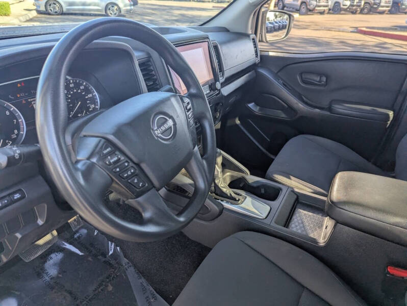 2023 Nissan Frontier S