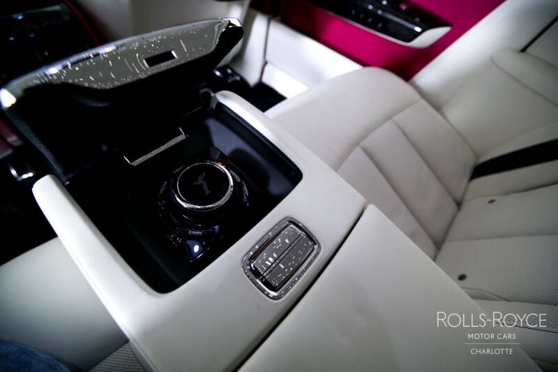 2023 Rolls-Royce Phantom