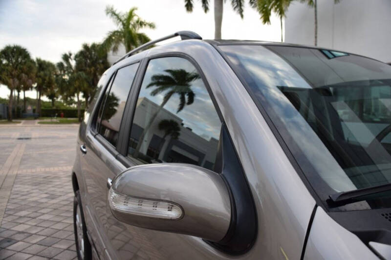 2005 Mercedes-Benz M-Class ML 350