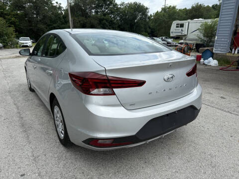 2019 Hyundai Elantra SE