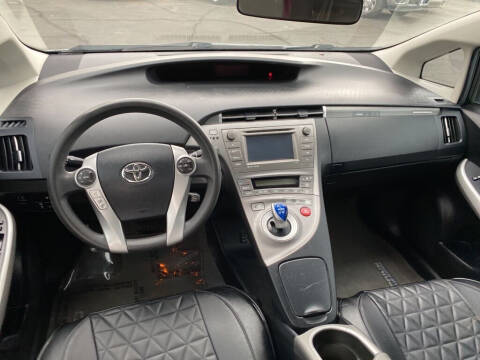 2013 Toyota Prius Plug-in Hybrid