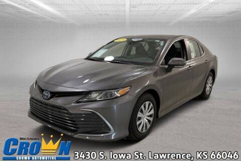 2023 Toyota Camry Hybrid for sale at Crown Automotive of Lawrence Kansas in Lawrence KS