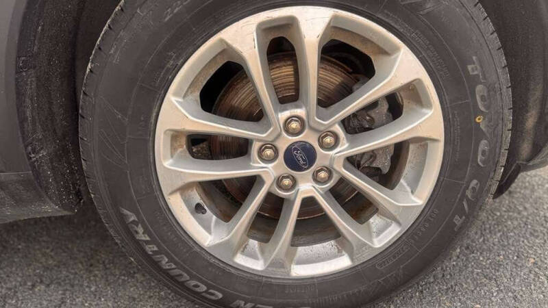 2022 Ford Escape SE