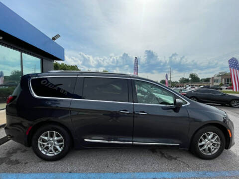 2020 Chrysler Pacifica Touring L